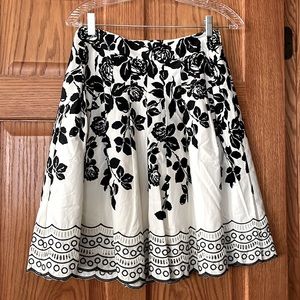 Talbots skirt size 2P. Never worn, tag still attached. 100% cotton. Dry clean.